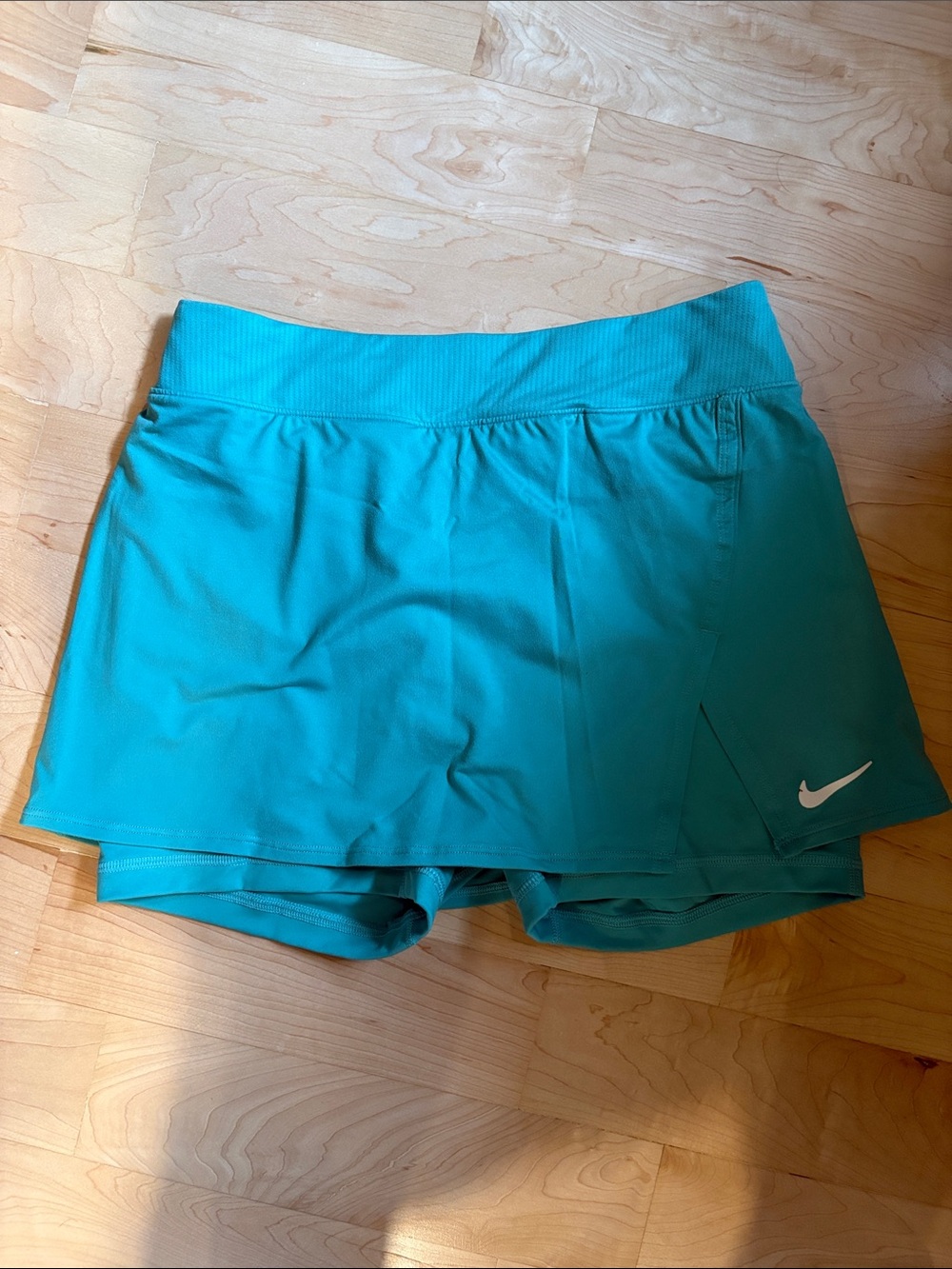 Nike Women's Teal Performance Skort